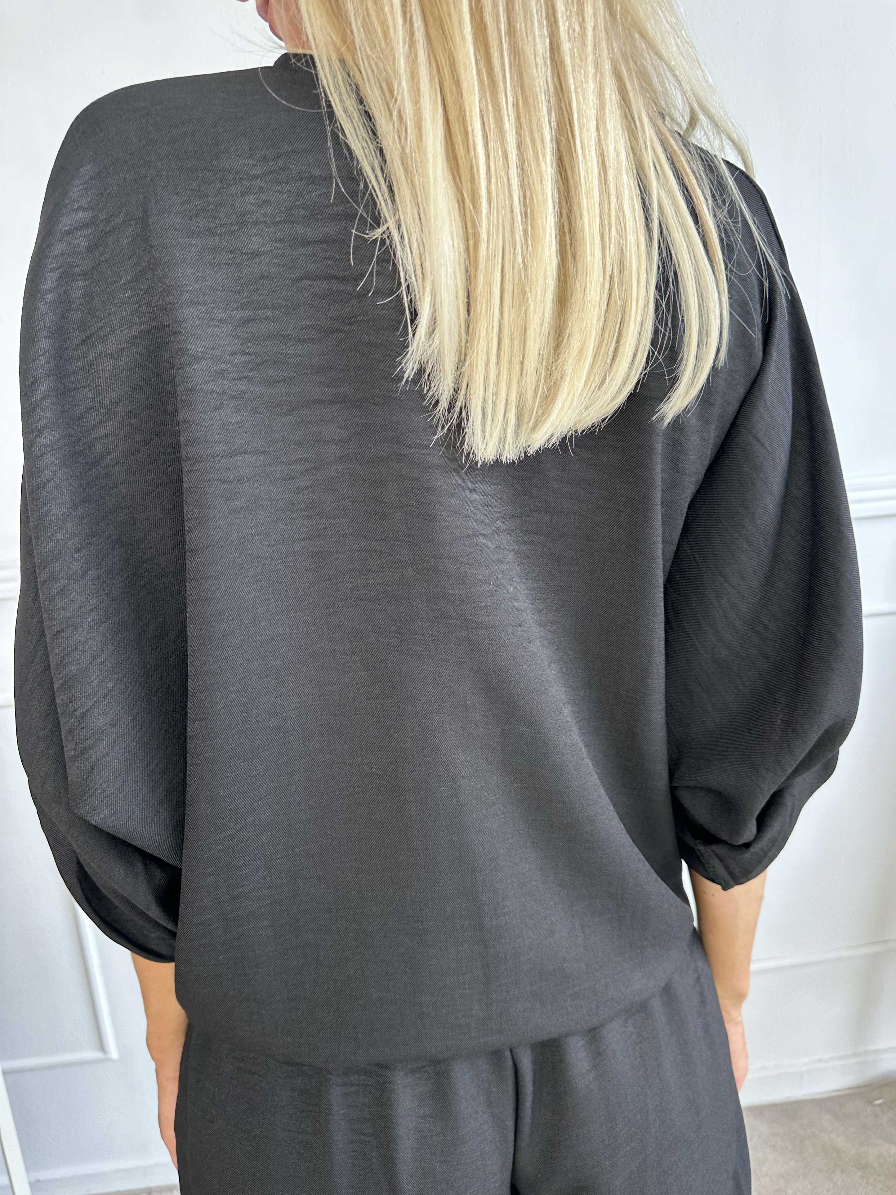 Bella - Söt tunika med knut och avtagbar blomma